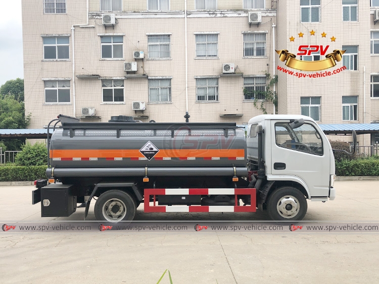 5,000 litres Chemical Liquid Truck Dongfeng - RS
